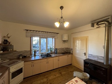 Продам будинок 67 м2 приват ділянка 9 сот Берегово вул Арань Яноша 145