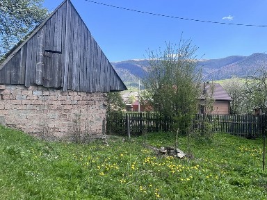 Продається ділянка з водоспадом та старим будинком с. Синквир