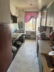 Продам 1 кім. на вул. Кременчуцькій