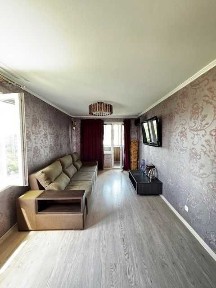 Продам 3кімнатну квартиру вул. Українська, Центр Міста.