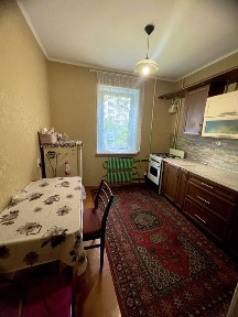 Продам 1 комнатную квартиру с мебелью на 11 мкр/3этаж