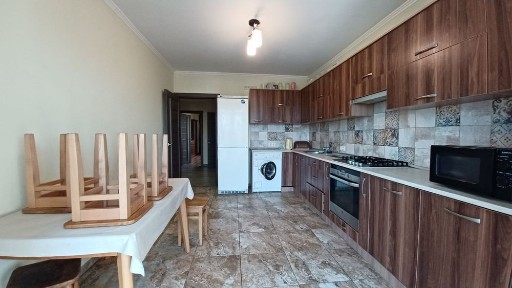 Здається простора 3х км в центрі!