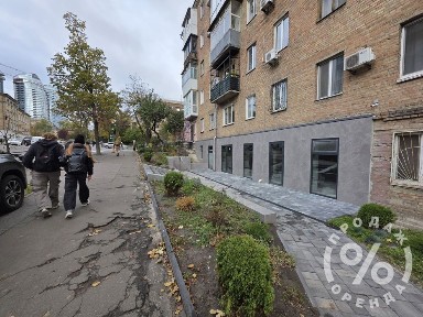 Продаж! Торгове приміщення, вул. Маккейна (Кудрі І. ) 28/25, S= 67м2