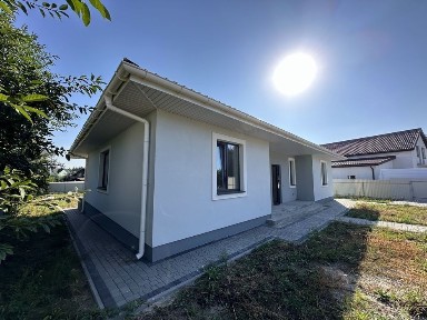 Продаж будинку на 10сотках в Обухові