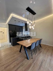 Продаж будинку з ремонтом, вул. Звенигородська, Віта-поштова