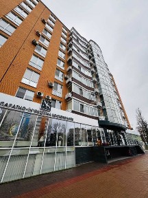 Продається двоповерхова квартира в центрі