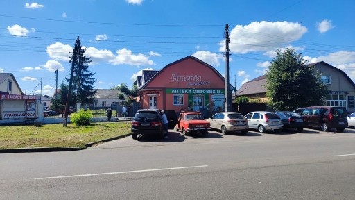 Аналізи-медтехніка-магазин. Приміщення 40 метрів на території лікарні.