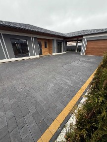 Рованці приватний будинок з підвалом, автонавісом, гаражем і терасою