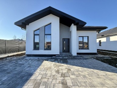 Продаж будинку в «Скандинавському стилі» у Боратині.