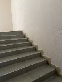 Продам 1 кімнатну простору квартиру