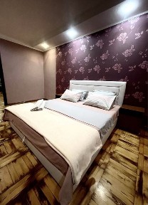 Посуточно 3 комн. кв Хортицкий район (Бабурка) без отключений света!