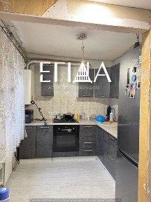 Продаж 3-кімнатноі квартири біля Дендропарку, АГО