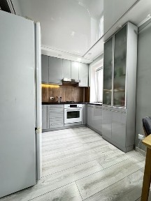 Готовий орендний бізнес. 2к квартира. Центр, міська рада