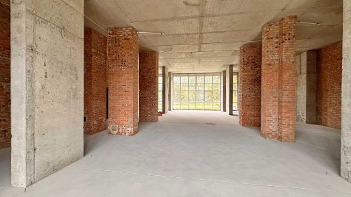 Приміщення площею 459.1 м2 та висота 5.4 м - ідеальне рішення бізнесу!