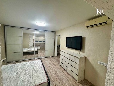 У продажу затишна 1-кімнатна квартира з ремонтом на Слобожанському, 63