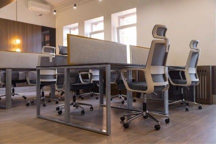 Київ, Печерський, вулиця Панаса Мирного 8