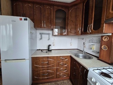 Автовокзал сдам 2-х кім квартиру 4/5цегла ремонт