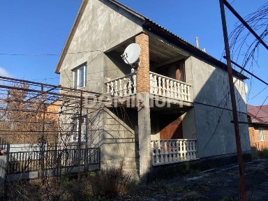 Продається будинок у с. Сокирниця