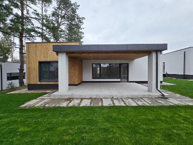 Будинок 128 м у соснах містечко с. Круглик Іванковичі 10 км Феофанія