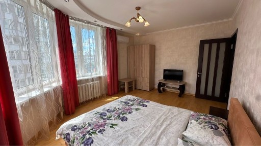 Подобово, большкая 1 ка, 4 спальных, эт 10, Х/шосе 152, рядом Больница