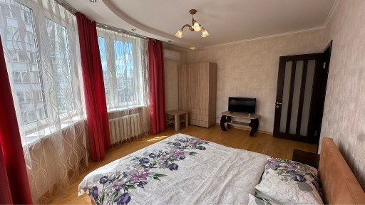 Подобово, большкая 1 ка, 4 спальных, эт 10, Х/шосе 152, рядом Больница