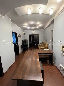 Продам помещение с отдельным входом по ул Рекордная