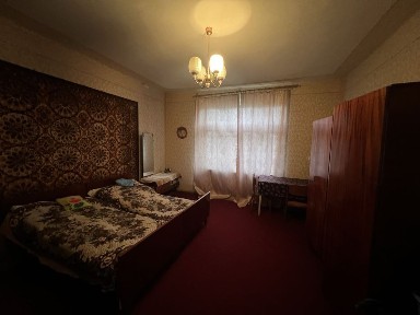 Продаю 3-х кімнатну 95 квадратів в центрі міста