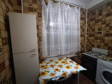 Оредна квартири біля ст. міської електрички Русанівка. Лівобережна.