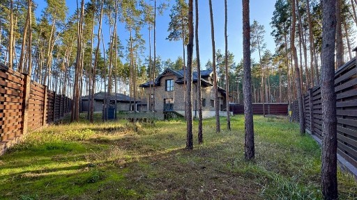 Домоволодіння у лісовій Бучі. Капітальне будівництво! Бомбосховище