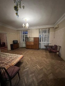 Продаж просторої 3 кім. кв. по вул. Лобановського