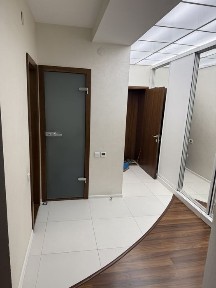 3-х к. крупногабаритна кв. в елітному будинку в центрі міста!