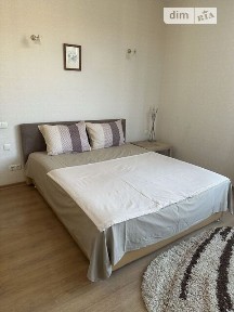 Здам подобово 2к квартиру на вул. Середньофонтанська 19А • ID 33481908