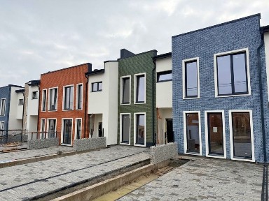 Продам котедж з максимальною комплектацією та унікальною архітектурою!