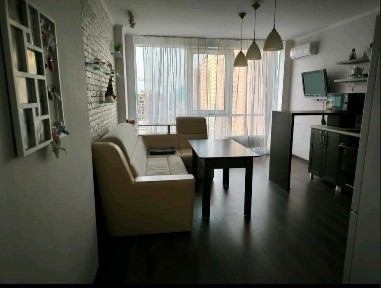 Бровари, Viacheslava Chornovola Street 9