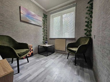 Продам офис 45 кв. м. Бачарова 6.