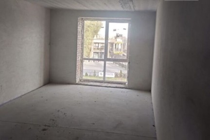 Продається 2 кімнатна квартира по вул. Довженка