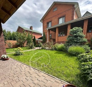 Будинок Веретенівка (Версаль)