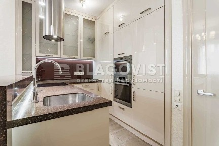 2 кім. Тютюнника Василя (Барбюса Анрі), 51/1а, Французький квартал