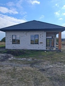 Продаж нового будинку в місті!