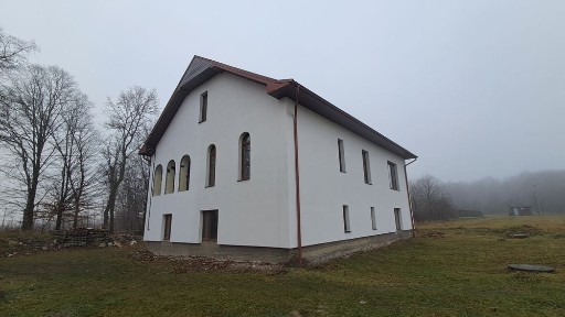 Продається великий будинок в смт Отинія vv