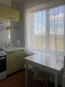 Вільна 1-кімнатна кв по вул Зерновій