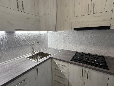 Продается 2х. ком. СТАЛИНКА ул. Святителя Василия Великого, Артем