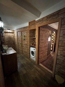 Продам 4 ком. квартиру. Правый берег. Центр. Площадь 66м2.