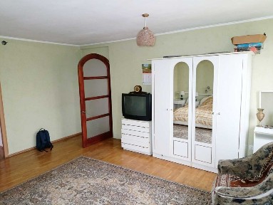 Часть дома пгт. Гостомель ул. Новозаводская ЦЕНТР коммунальные 2000 грн