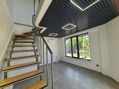 Комерційне приміщення в центрі міста- офіс/салон/магазин