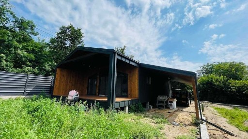Будинок у стилі Barn House біля Києва в с. Віта Поштова з ремонтом