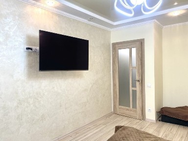 Затишна 1 кім. квартира з ремонтом