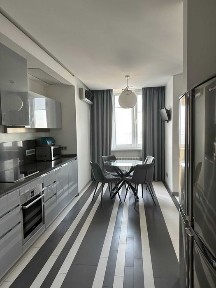 ВЕЛИКА 3-к ІДЕАЛЬНО для Сім'ї або для Пари на вул Княжий Затон 21