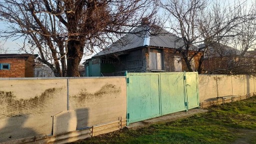 Продам дом с. Петровское Балакл. р-н