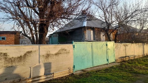 Продам дом с. Петровское Балакл. р-н